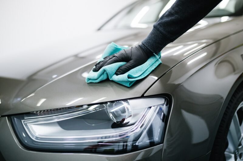 Discover the ultimate guide to Largo car detailing cleaning for pristine interiors, shiny exteriors, and professional results.